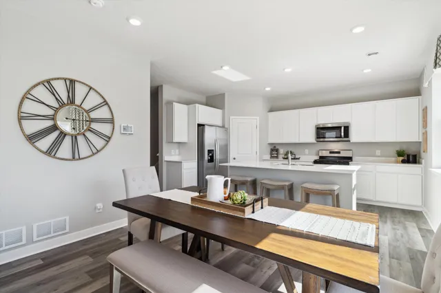 $533,935 | 1860 Rainier Drive, Shakopee, MN 55379