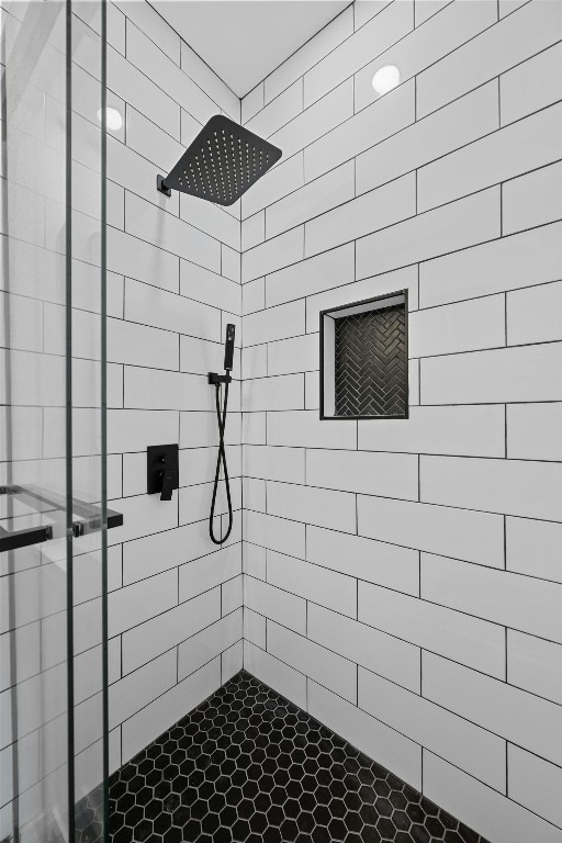 914 East 50th Street Austin, TX 78751 - Photo 20 of 27 Shampoo and soap niche in hall shower