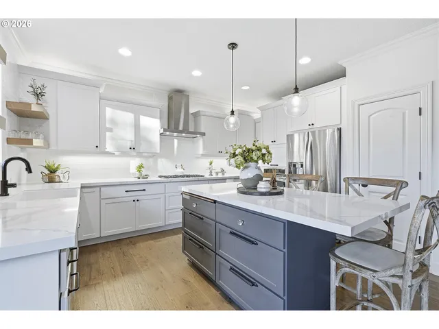 $865,000 | 2863 Olympic Street, Woodburn, OR 97071