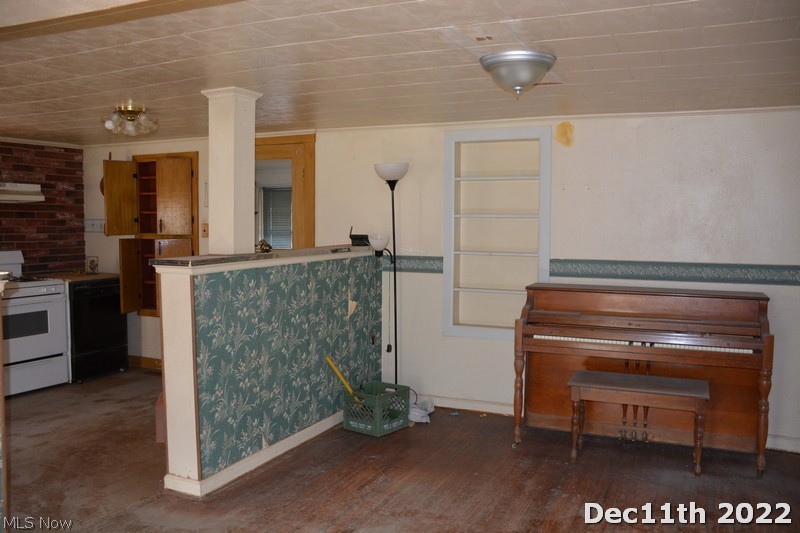 8872 Wick Road Middlebourne, WV 26149 - Photo 9 of 26