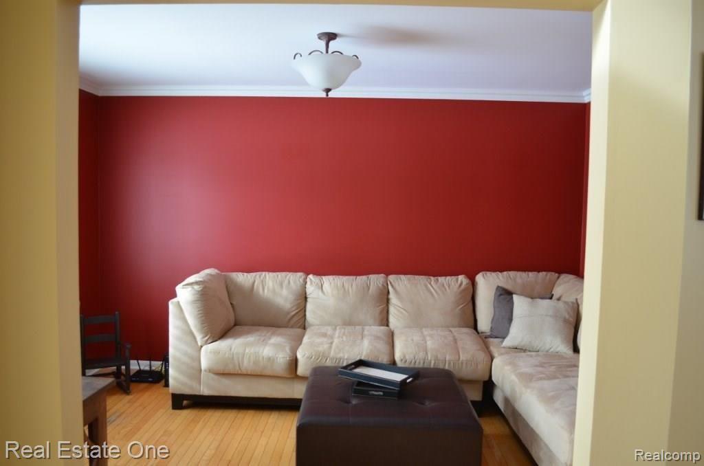 9975 Viewcrest Court Howell, MI 48843 - Photo 7 of 34 Viewcrest 005.jpg
