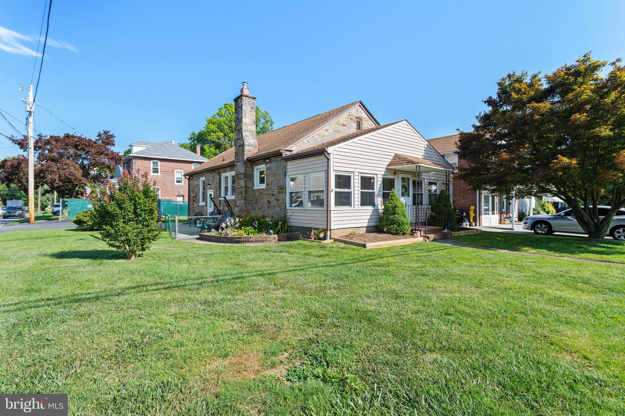609 Ryanard Road Wallingford, PA 19086 - Photo 4 of 34