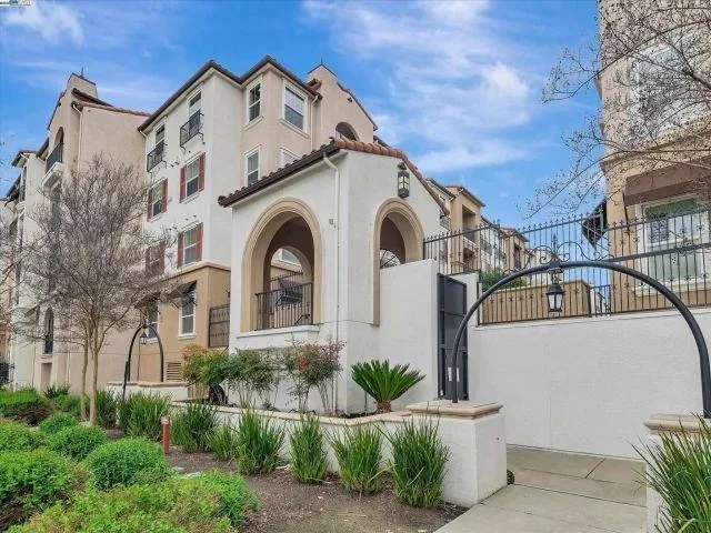 $3,300 | 3275 Dublin Boulevard, Unit 408, Dublin, CA 94568