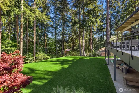 $4,480,000 | 3216 168th Place Southeast, Bellevue, WA 98008