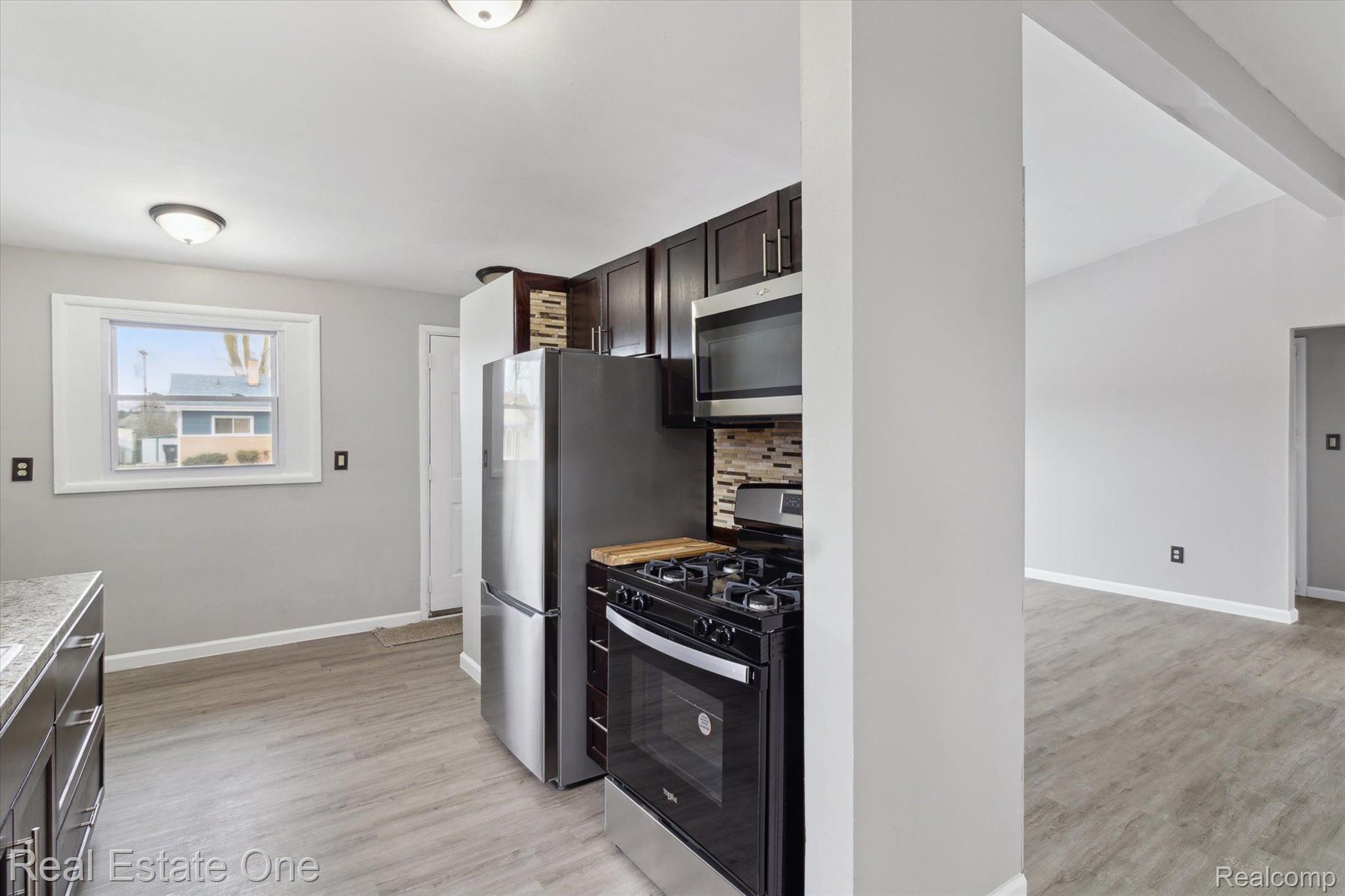 29207 York Street Inkster, MI 48141 - Photo 40 of 57 Gallery Image 40
