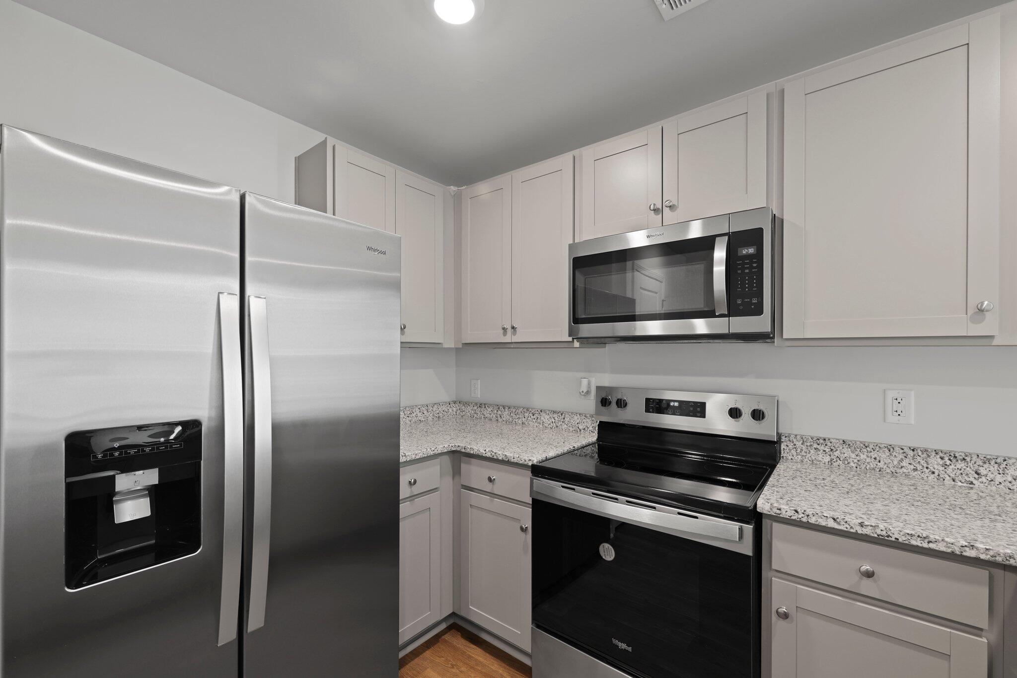 543 Lk Rdg Boulevard Summerville, SC 29486 - Photo 15 of 27 29-web-or-mls-550A1295