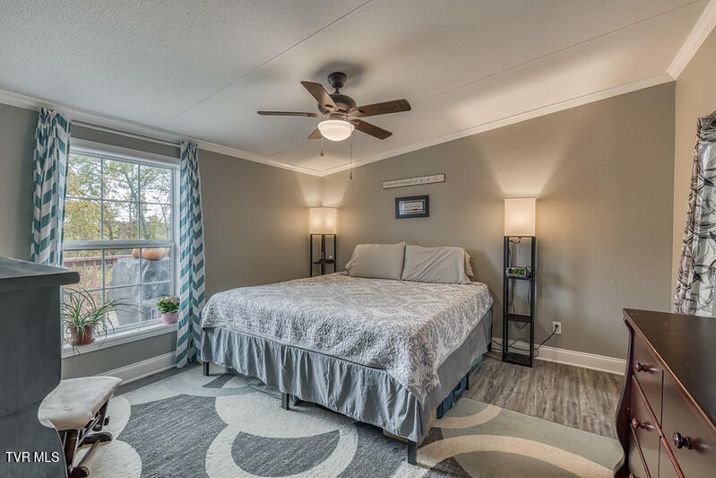 618 Henson Road Bristol, TN 37620 - Photo 11 of 51 618 Henson Rd-15-L