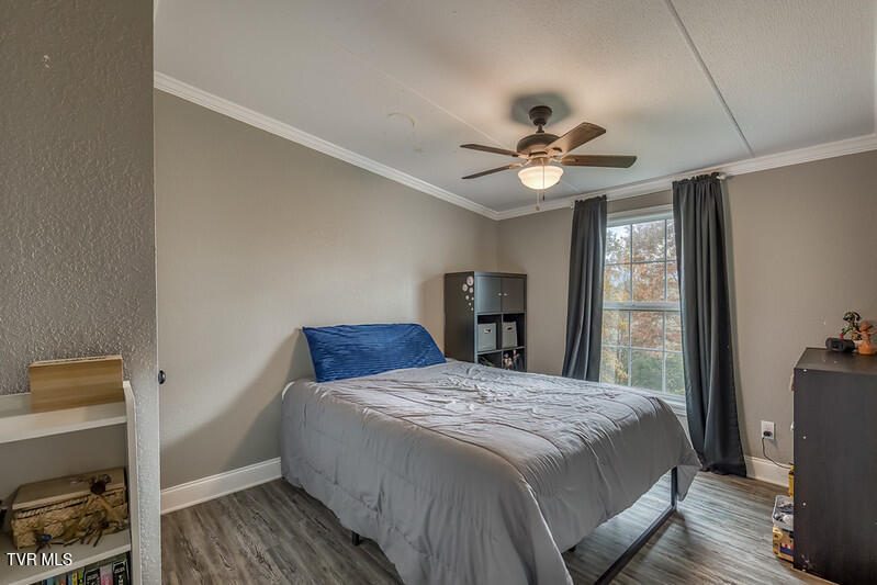 618 Henson Road Bristol, TN 37620 - Photo 16 of 51 618 Henson Rd-20-L