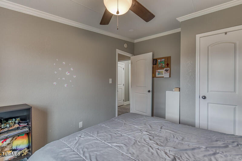 618 Henson Road Bristol, TN 37620 - Photo 17 of 51 618 Henson Rd-21-L