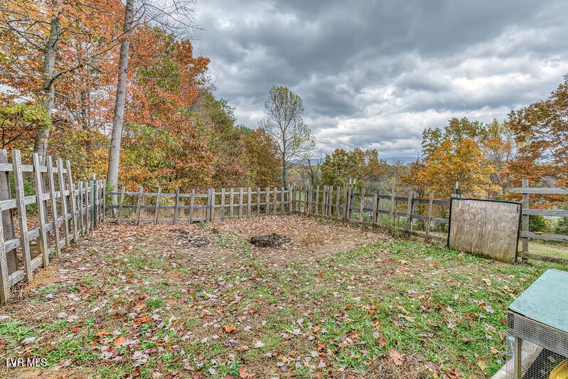 618 Henson Road Bristol, TN 37620 - Photo 28 of 51 618 Henson Rd-38-L