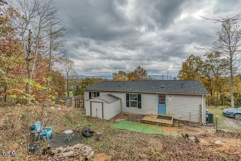 618 Henson Road Bristol, TN 37620 - Photo 31 of 51 618 Henson Rd-41-L