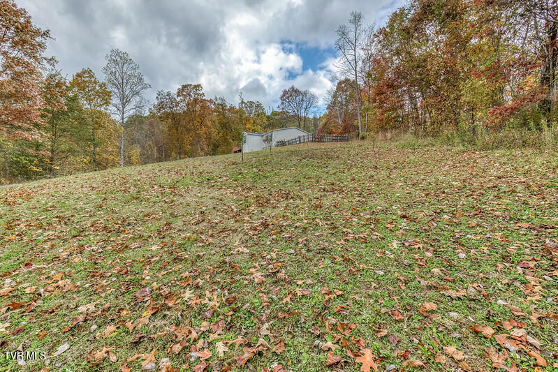 618 Henson Road Bristol, TN 37620 - Photo 44 of 51 618 Henson Rd-33-L