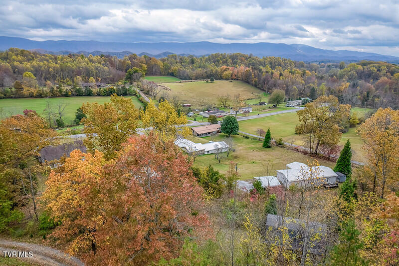 618 Henson Road Bristol, TN 37620 - Photo 49 of 51 618 Henson Rd-51-L