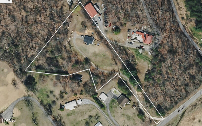 618 Henson Road Bristol, TN 37620 - Photo 51 of 51 618 Henson Rd-5-L