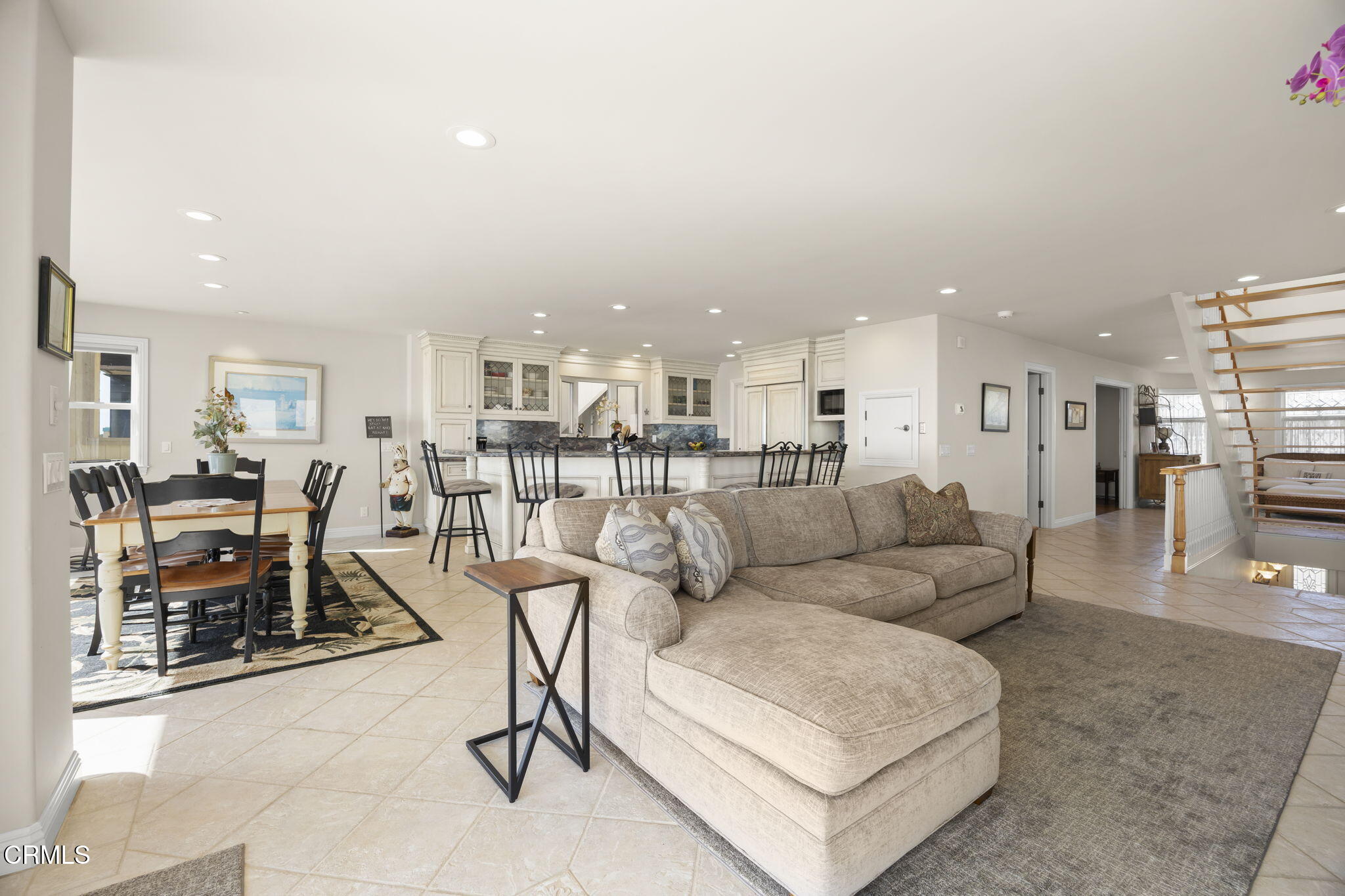 4177 Ocean Drive Oxnard, CA 93035 - Photo 11 of 58 22-web-or-mls-Upmarketmedia_4177Oce-30