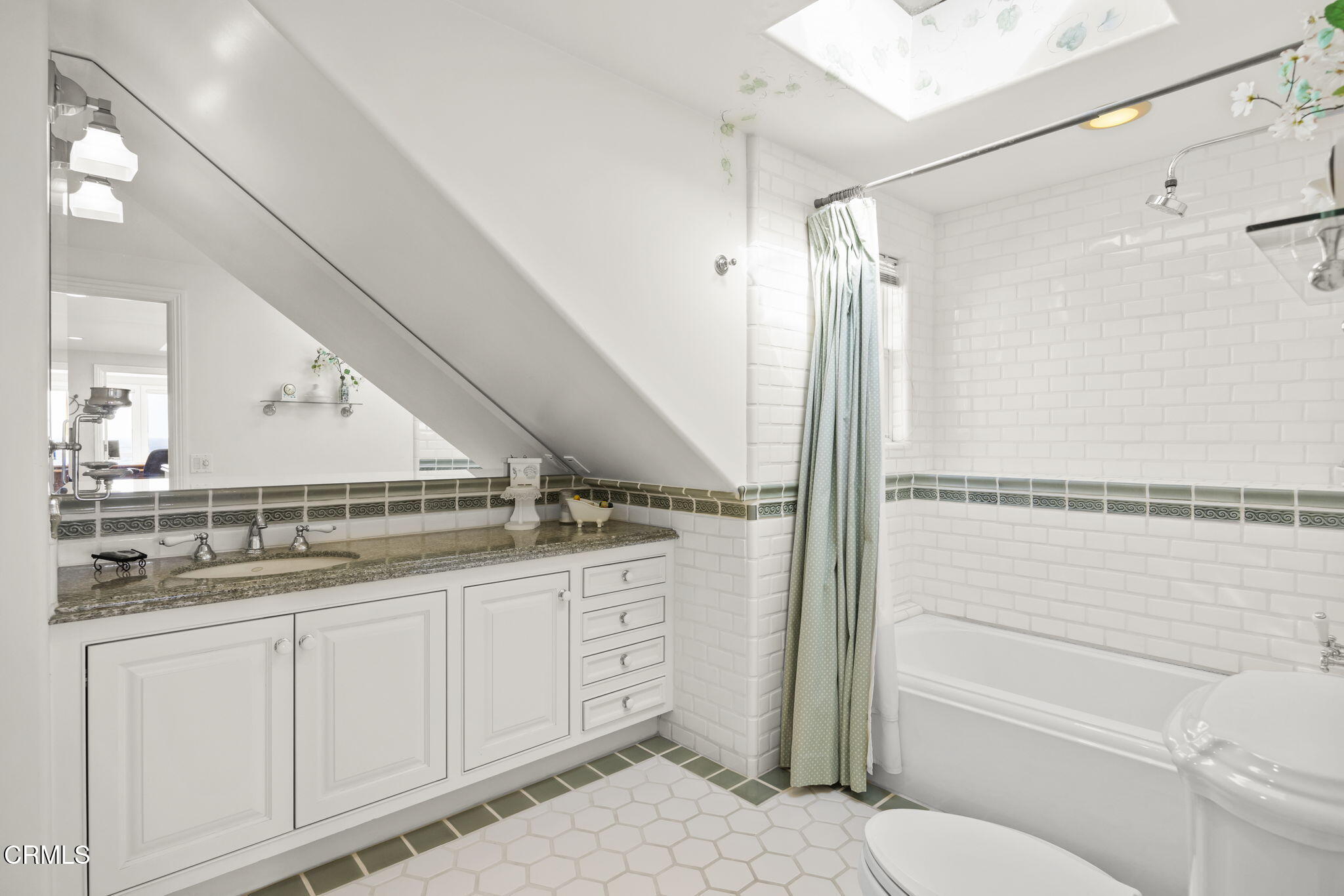 4177 Ocean Drive Oxnard, CA 93035 - Photo 37 of 58 45-web-or-mls-Upmarketmedia_4177Oce-120