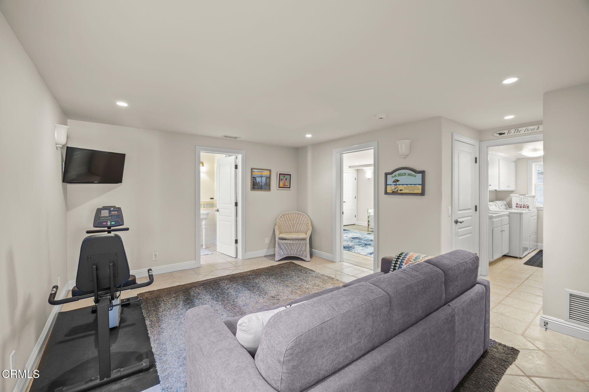 4177 Ocean Drive Oxnard, CA 93035 - Photo 39 of 58 54-web-or-mls-Upmarketmedia_4177Oce-162