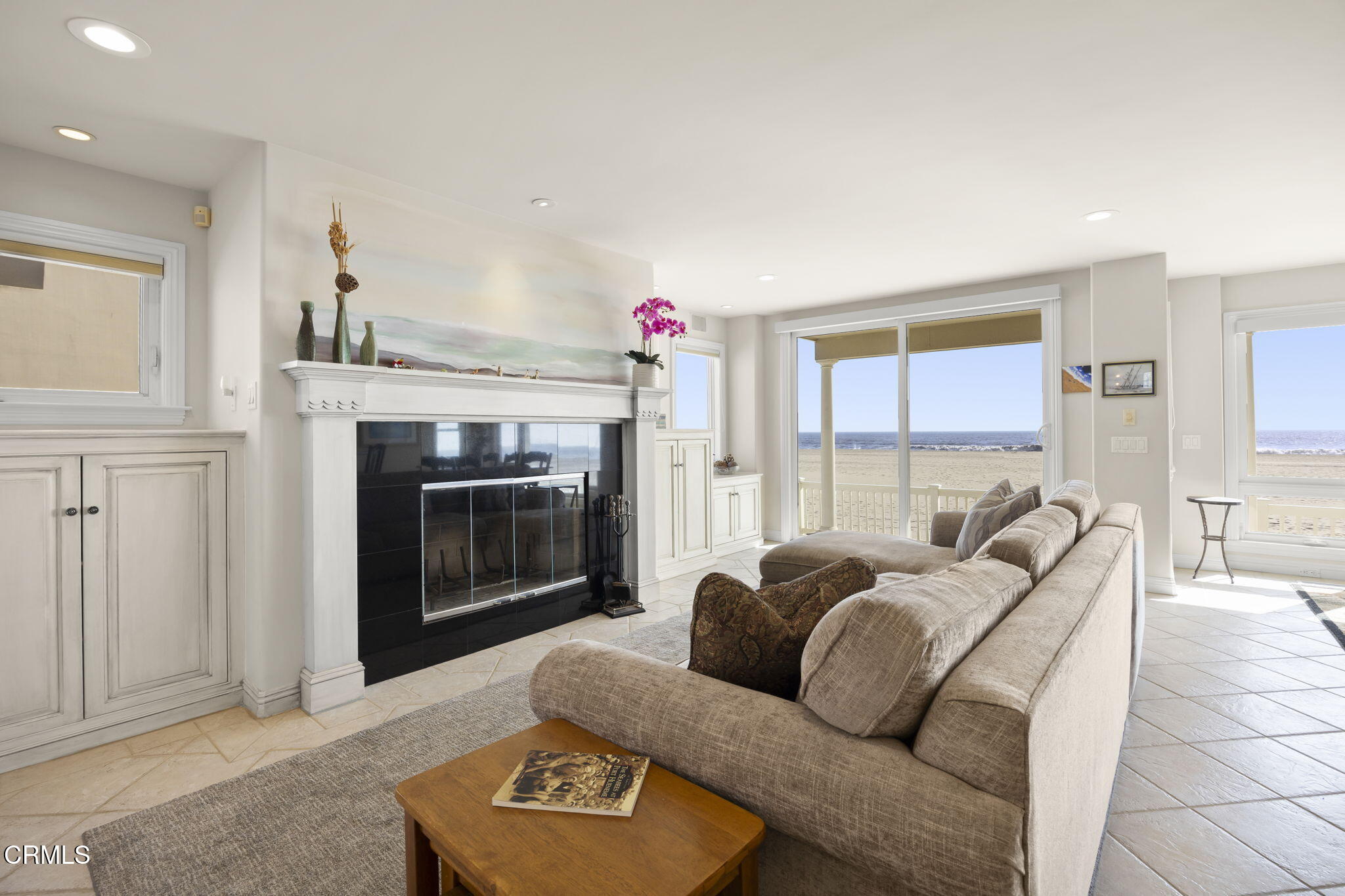 4177 Ocean Drive Oxnard, CA 93035 - Photo 7 of 58 23-web-or-mls-Upmarketmedia_4177Oce-36