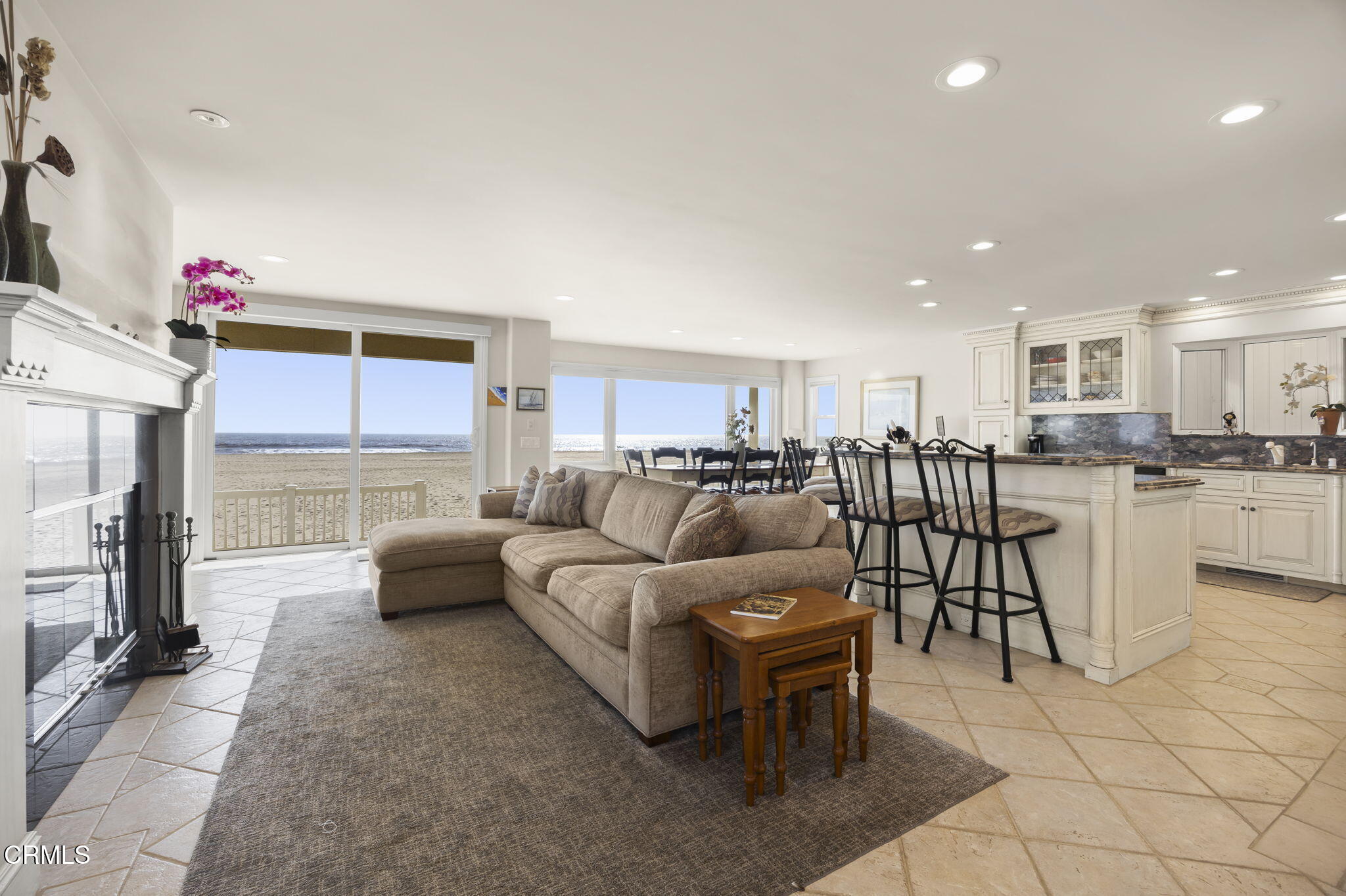 4177 Ocean Drive Oxnard, CA 93035 - Photo 9 of 58 20-web-or-mls-Upmarketmedia_4177Oce-24