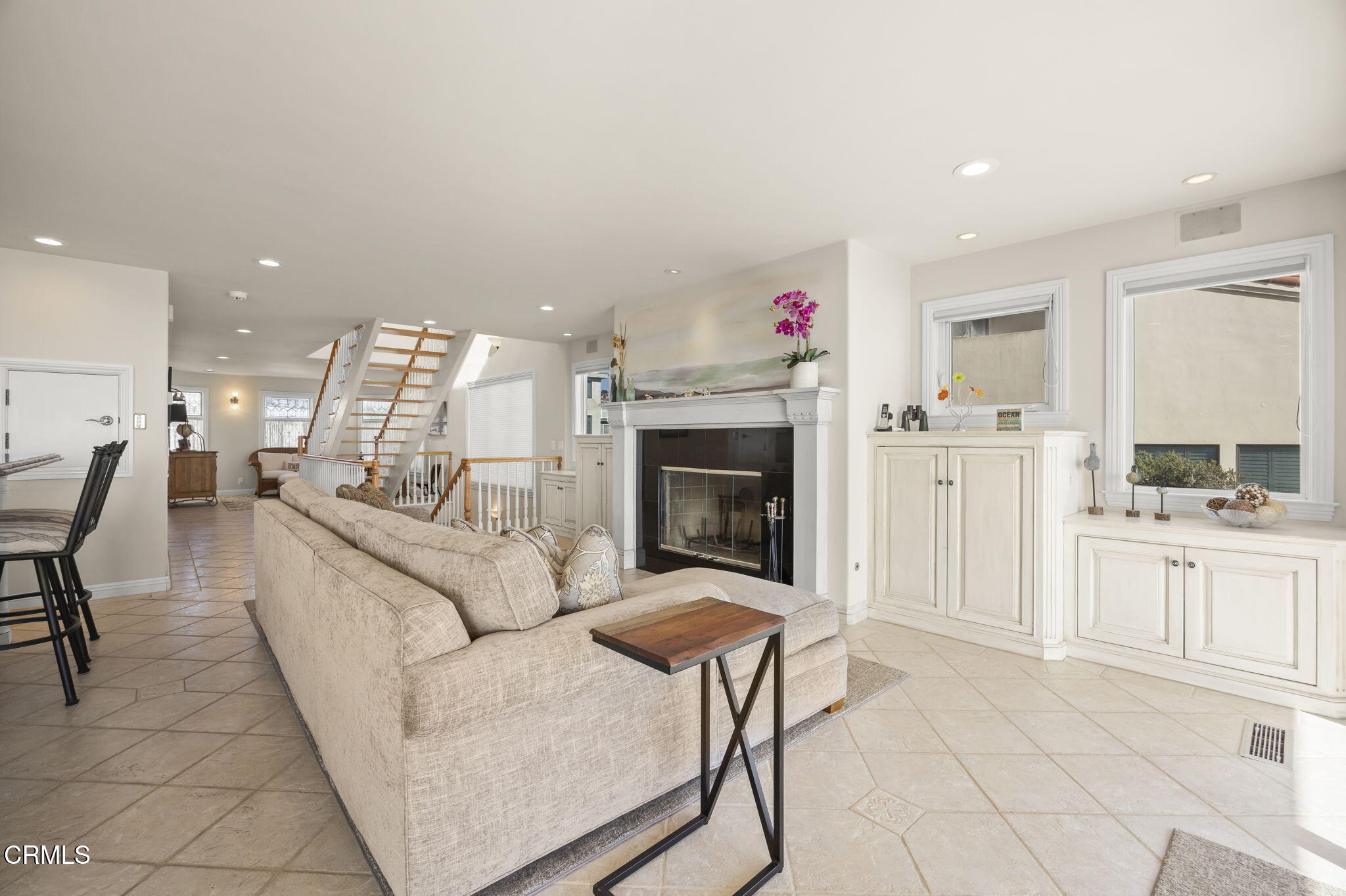 4177 Ocean Drive Oxnard, CA 93035 - Photo 10 of 58 21-web-or-mls-Upmarketmedia_4177Oce-27