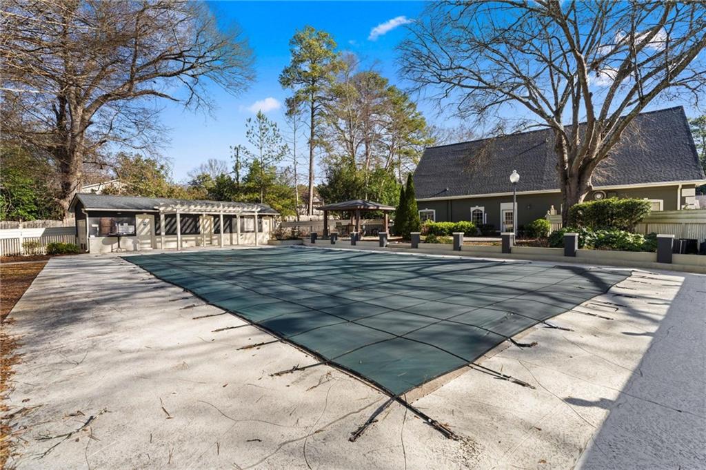 6900 Roswell Road, Unit N5 Atlanta, GA 30328 - Photo 42 of 47 a view of a house with a patio