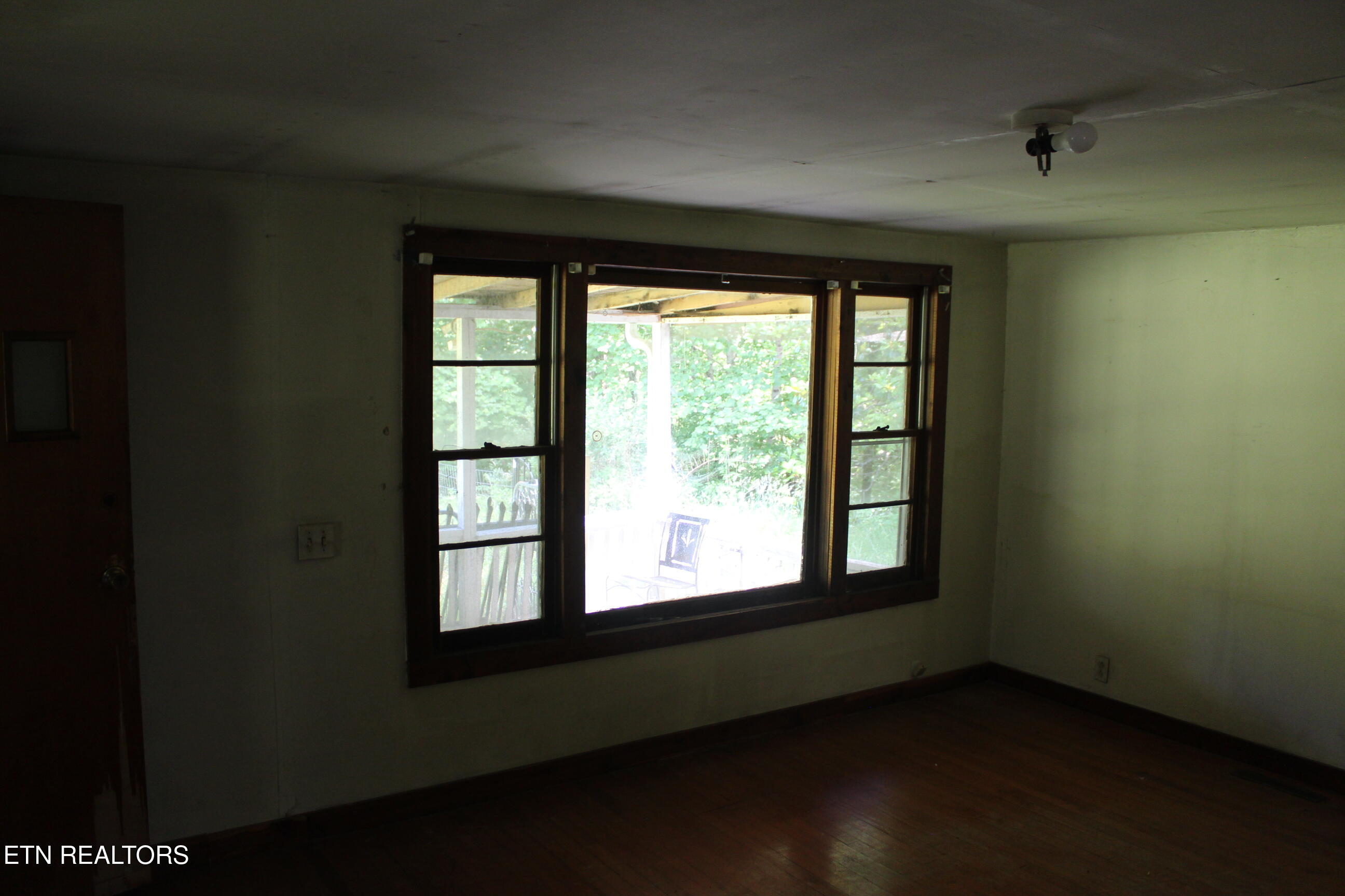 704 Annadel Road Lancing, TN 37770 - Photo 20 of 39 020