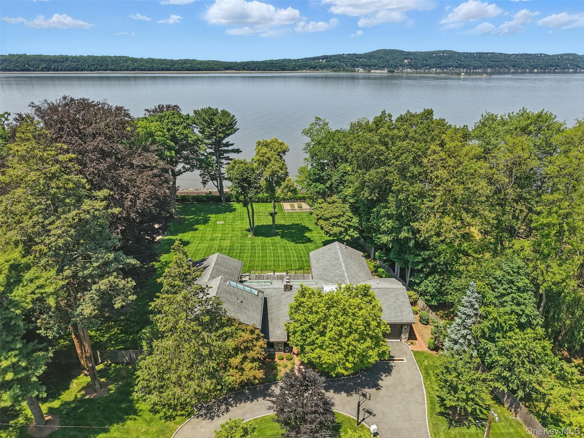 Welcome to 30 Half Moon Ln. Steps to the train, downtown and all!