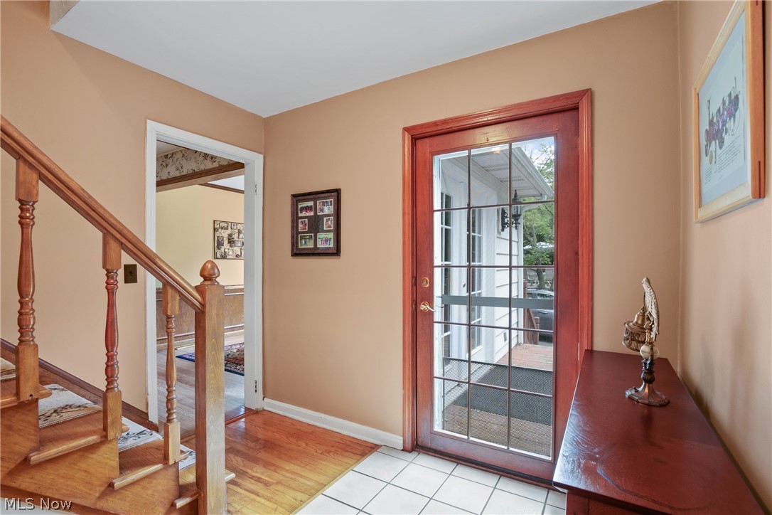 6516 White Road Cleveland, OH 44143 - Photo 4 of 35 Gallery Image 4