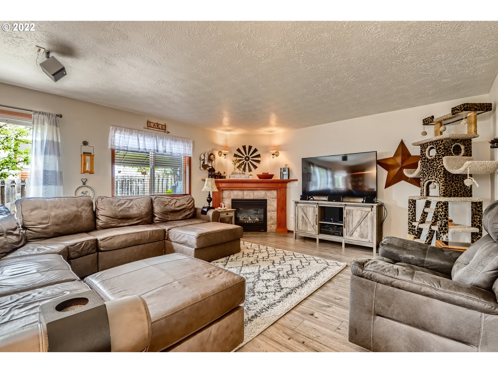 38935 Jerger Street Sandy, OR 97055 - Photo 6 of 28 Gallery Image 6