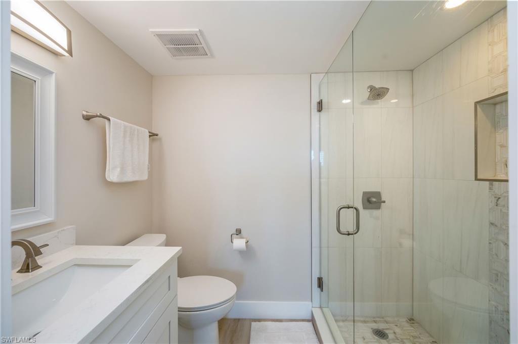 29 High Point Circle East, Unit 403 Naples, FL 34103 - Photo 21 of 50