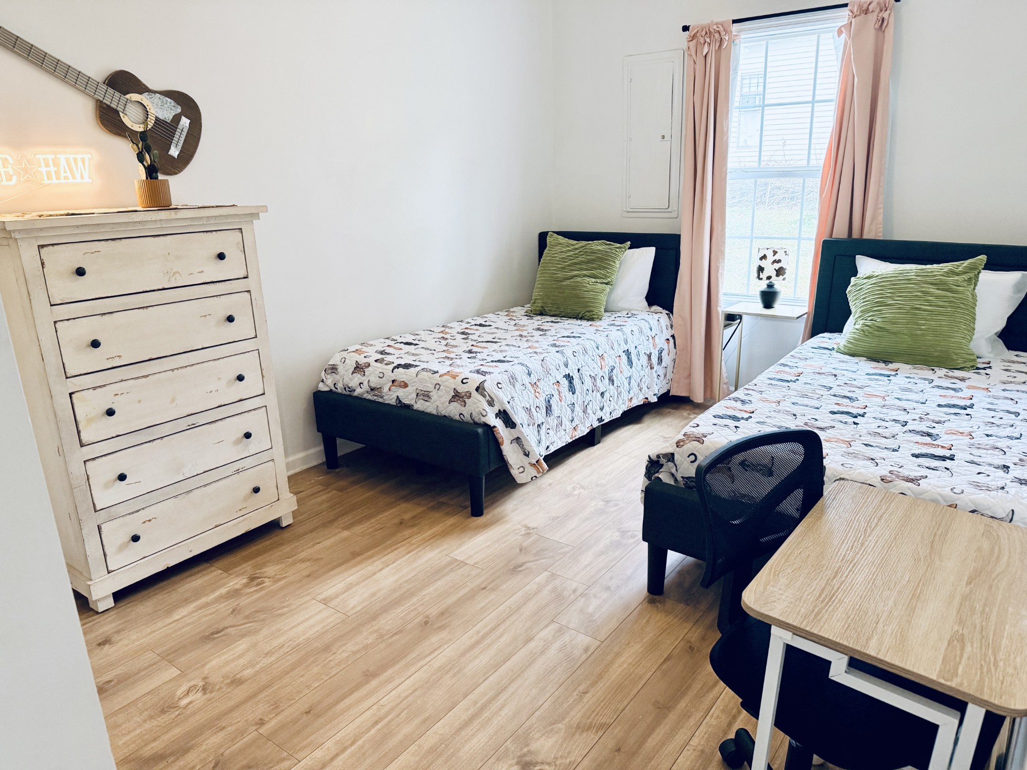 105 Riverside Drive, Unit A Columbia, TN 38401 - Photo 5 of 17 a bedroom with a bed and a dresser