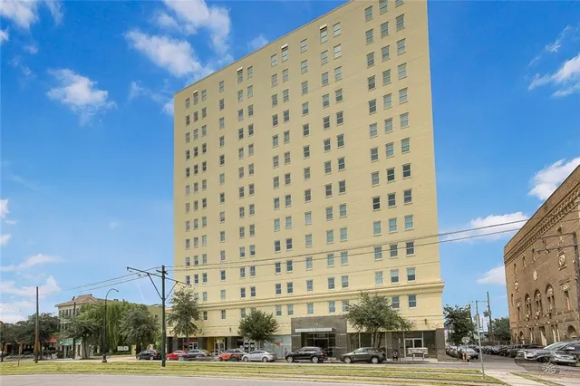 $1,500 | 1205 St Charles Avenue, Unit 313, New Orleans, LA 70130