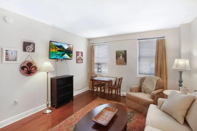 $1,500 | 1205 St Charles Avenue, Unit 313, New Orleans, LA 70130