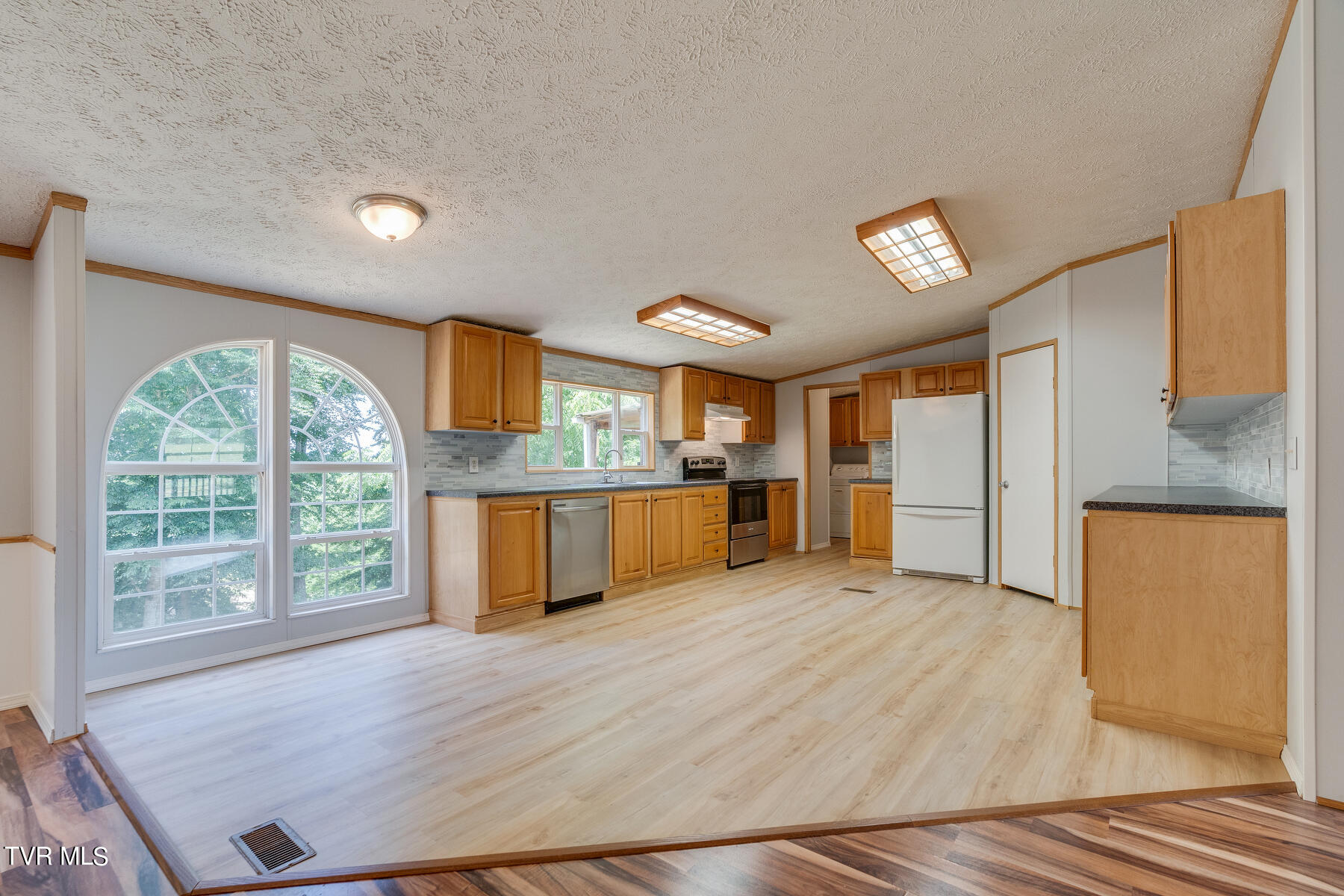 193 Barwick Road Limestone, TN 37681 - Photo 19 of 77 011