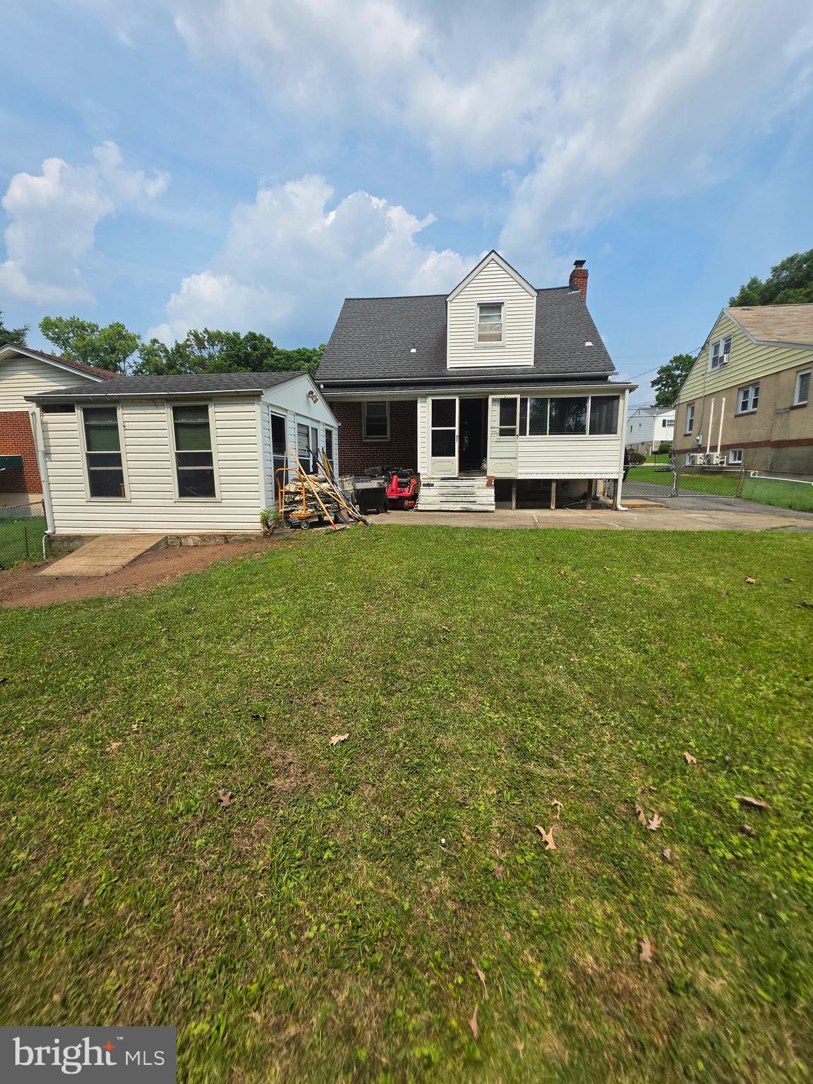 1009 Rosedale Avenue Baltimore, MD 21237 - Photo 4 of 9 Rear view with shed