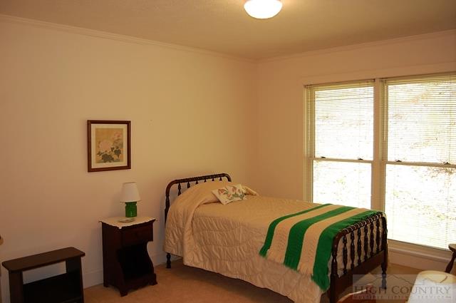 346 Coffey Road Linville, NC 28646 - Photo 9 of 26 Gallery Image 9