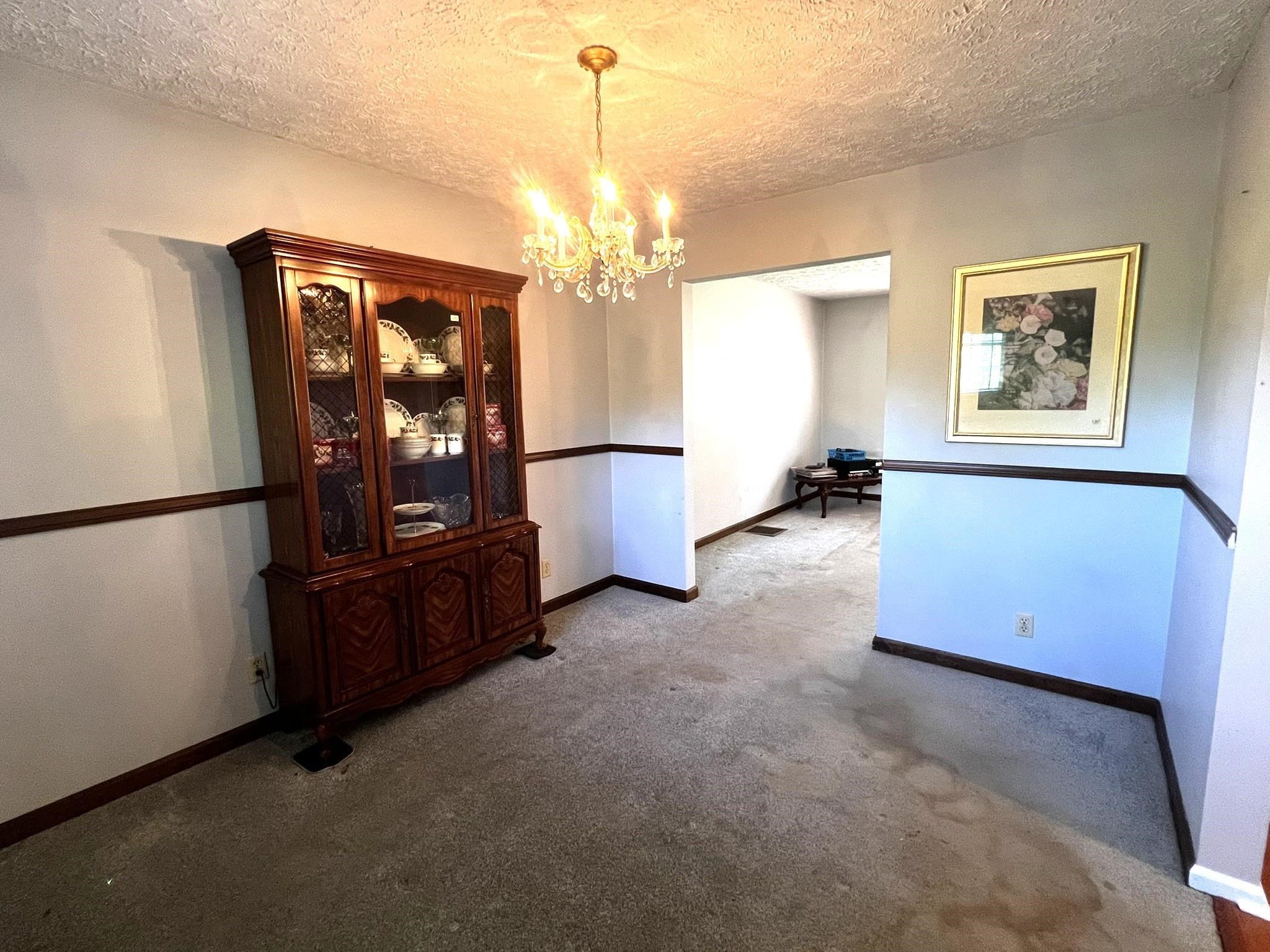 619 West Greenhill Road Ashland, KY 41102 - Photo 8 of 42