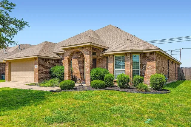 $300,000 | 1119 Leafy Glade Road, Forney, TX 75126