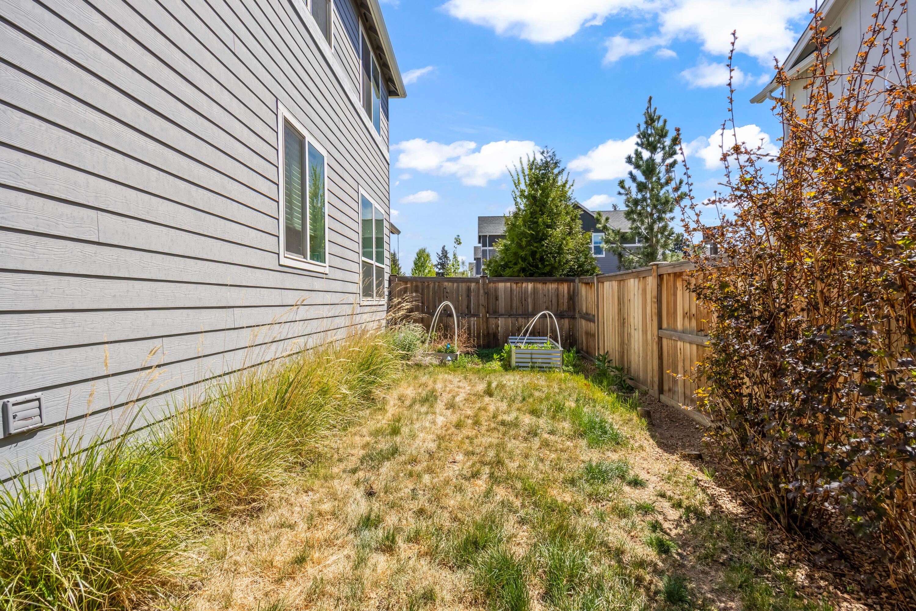 61591 Aaron Way Bend, OR 97702 - Photo 29 of 36 29
