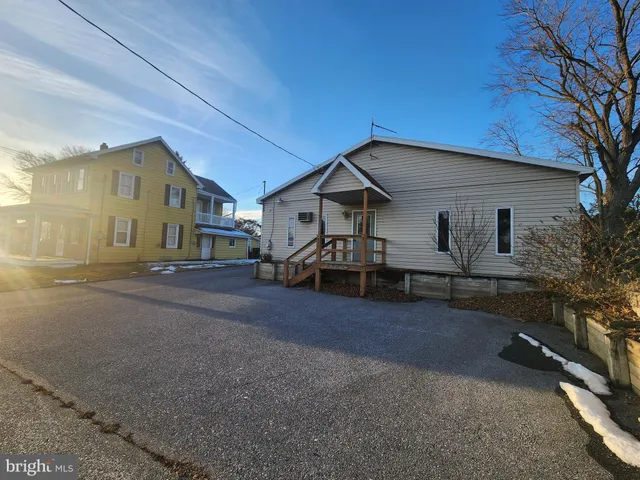 $250,000 | 1172 Mount Joy Road, Manheim, PA 17545