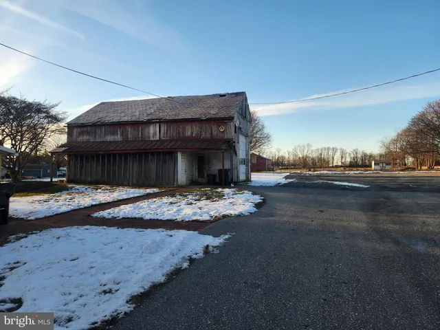 $250,000 | 1172 Mount Joy Road, Manheim, PA 17545