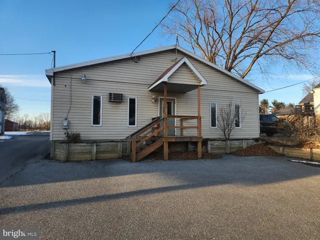 $250,000 | 1172 Mount Joy Road, Manheim, PA 17545