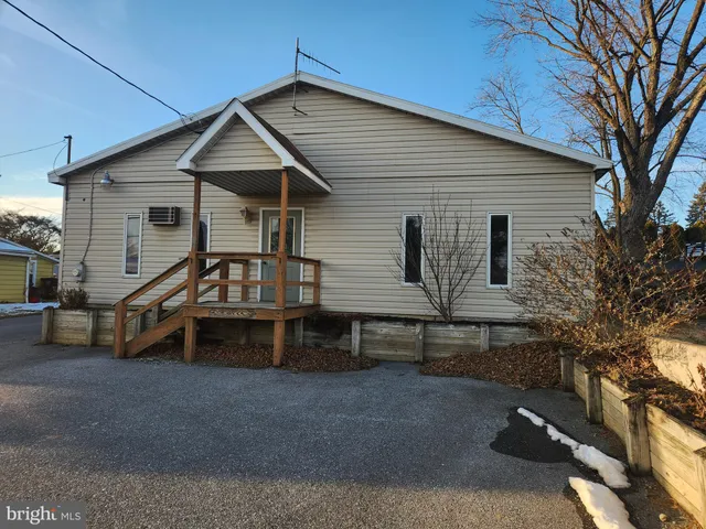 $250,000 | 1172 Mount Joy Road, Manheim, PA 17545
