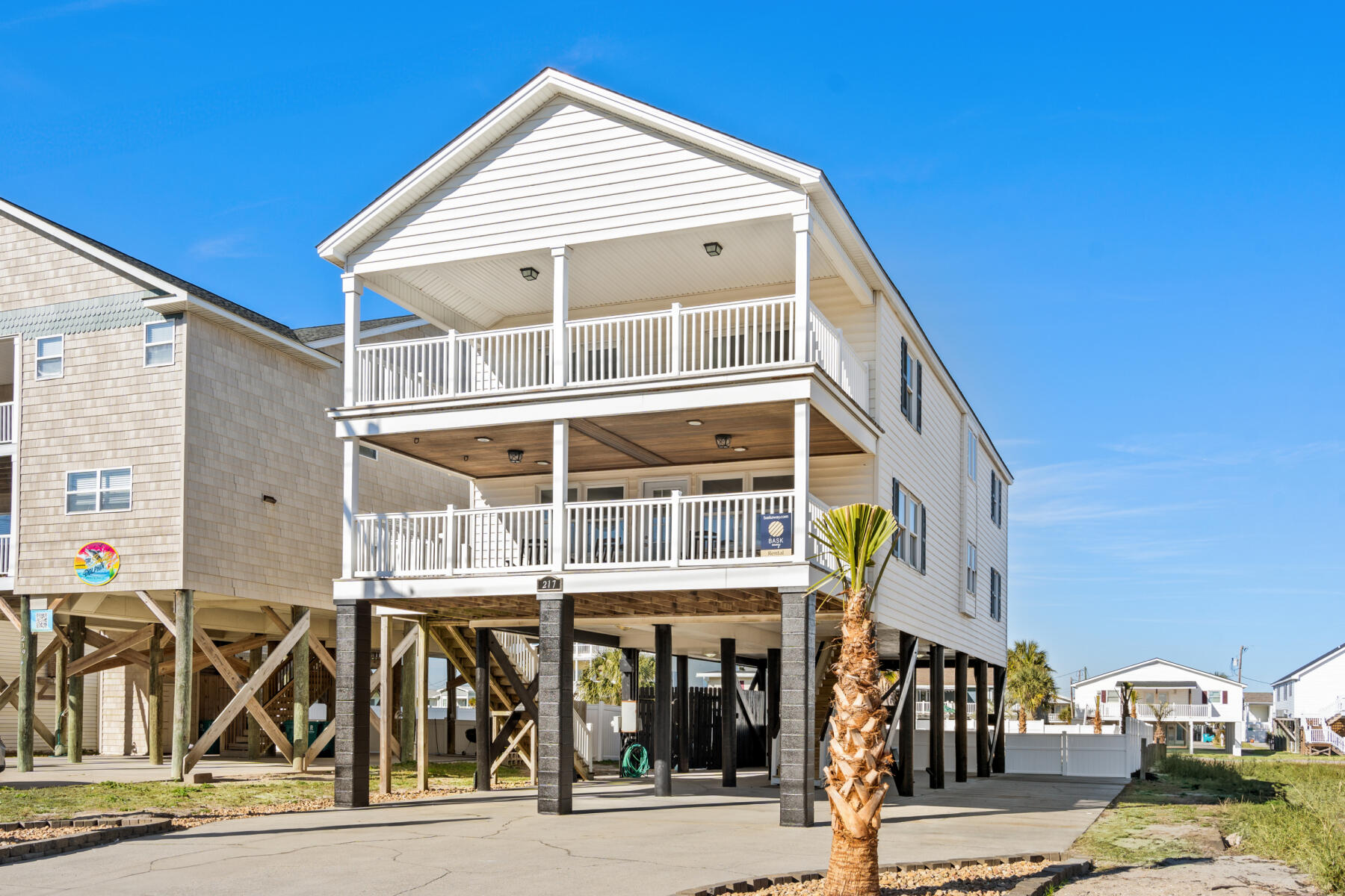 217 South Waccamaw Drive Murrells Inlet, SC 29576 - Photo 2 of 59 original_169886543