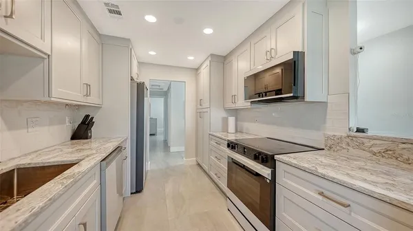 $4,750 | 131 Whispering Sands Circle, Unit V33, Sarasota, FL 34242