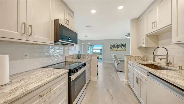 $4,750 | 131 Whispering Sands Circle, Unit V33, Sarasota, FL 34242