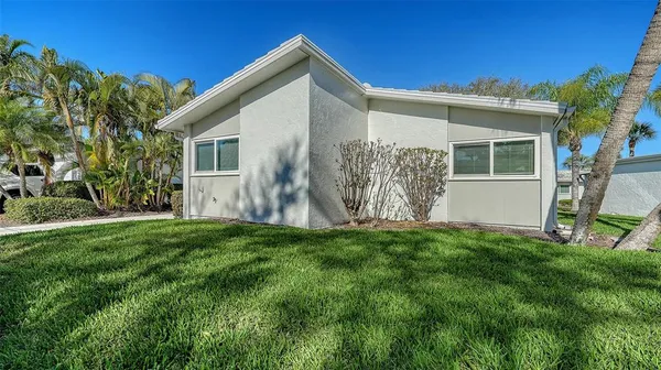 $4,750 | 131 Whispering Sands Circle, Unit V33, Sarasota, FL 34242