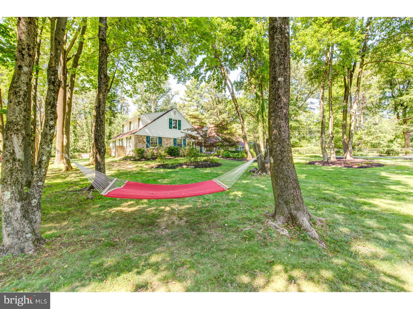 1516 Meadowbrook Road Rydal, PA 19046 - Photo 22 of 25 Side Yard