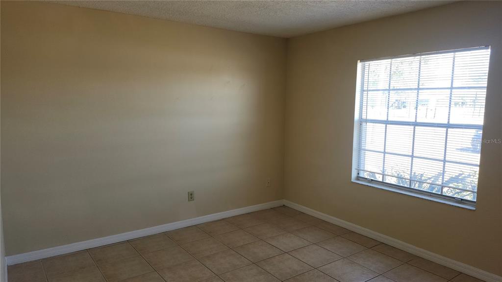 2732 Courtland Boulevard Deltona, FL 32738 - Photo 13 of 18