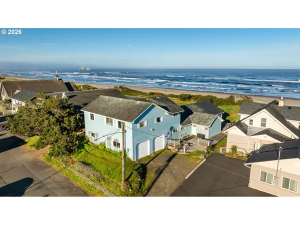 $1,250,000 | 259 South Pacific Street, Unit 16, Rockaway Beach, OR 97136
